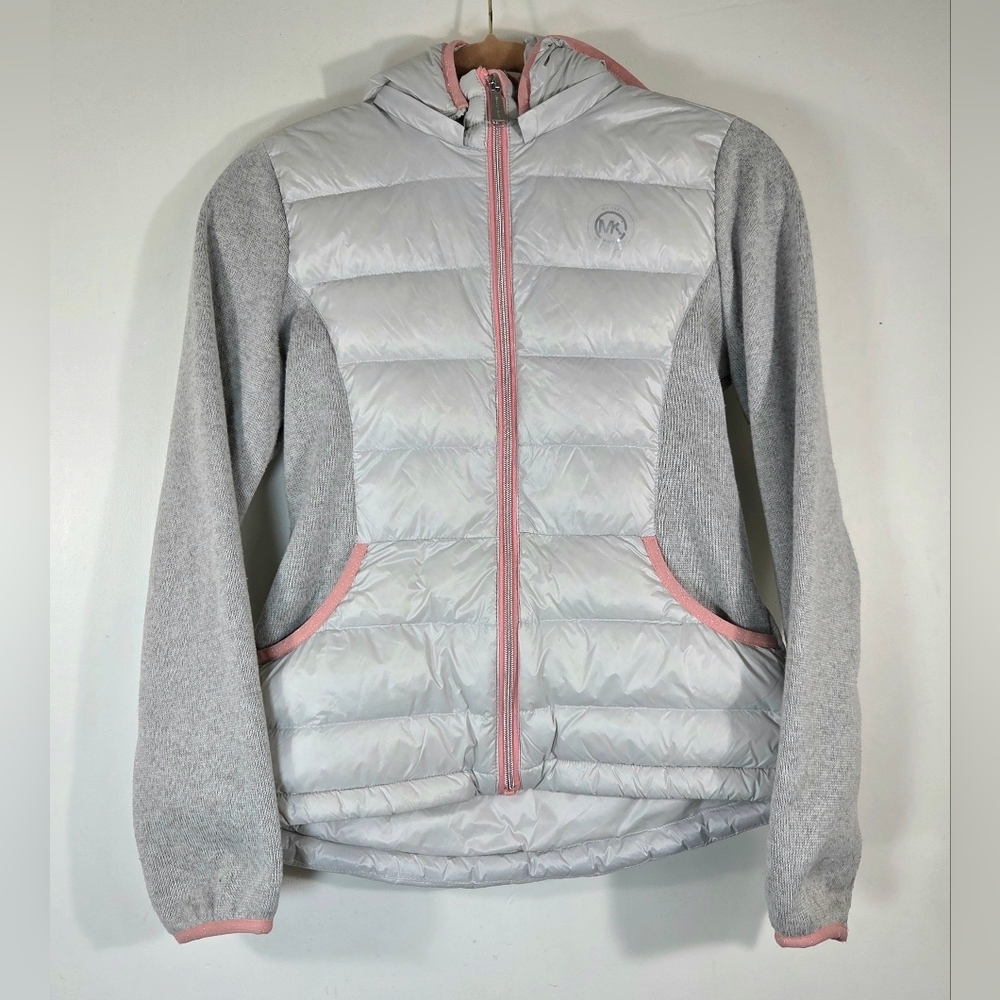 MICHAEL KORS DOWN FILL KNIT SLEEVE PUFFER JACKET.